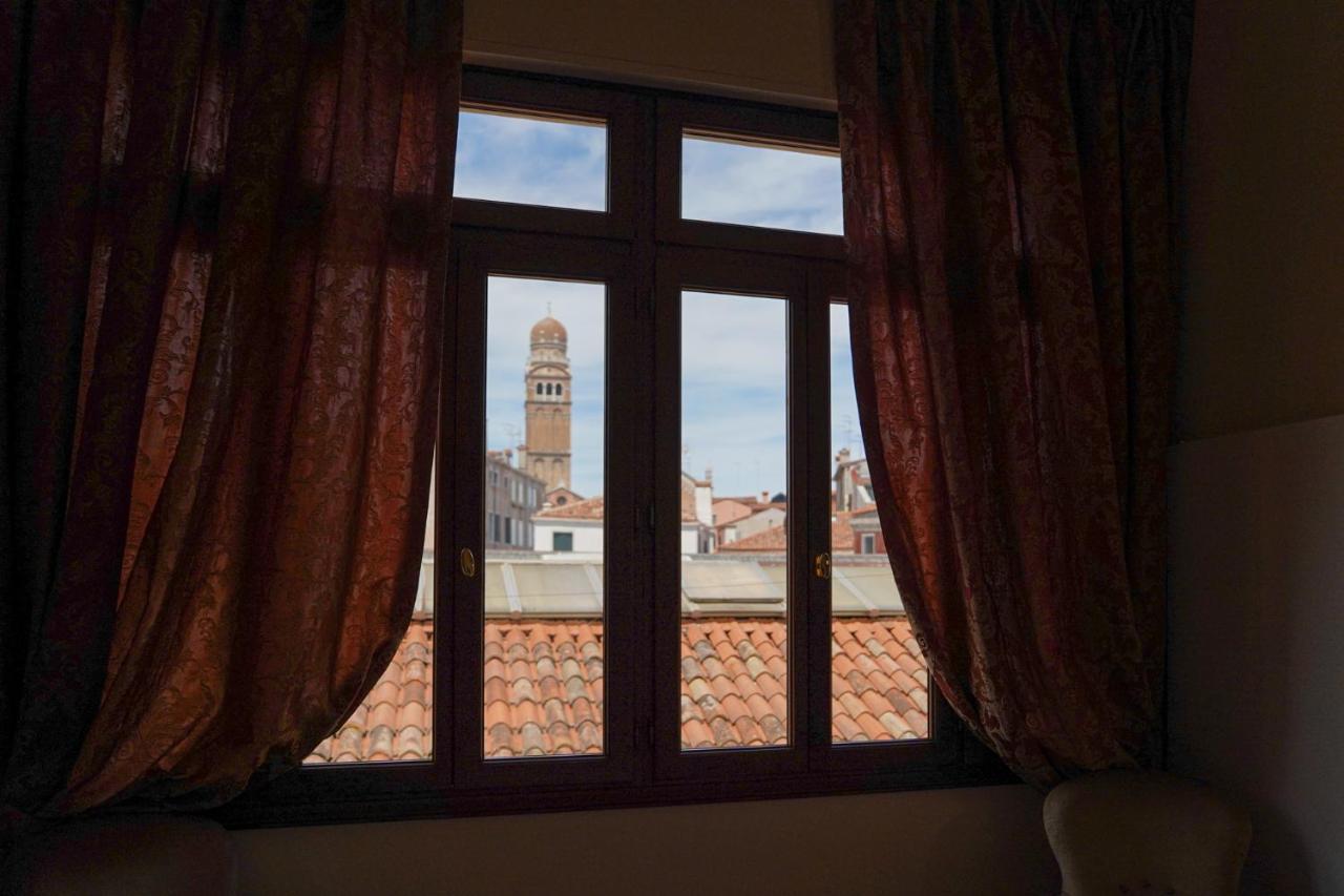 Ca' Longo Palace Damasco Venedig